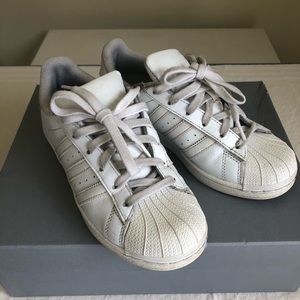 ⬇️ ADIDAS SUPERSTAR WHITE SNEAKERS